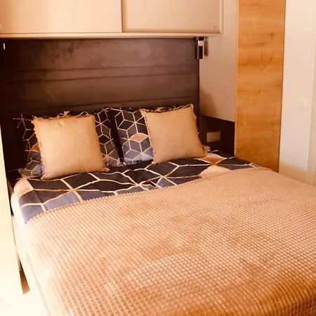 Mobile Home Peponi Del Mar, Brand New Biograd Na Moru Exterior photo